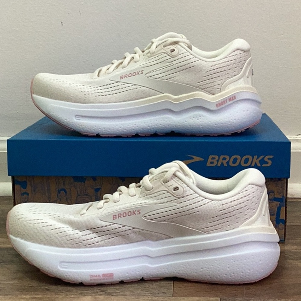 Women’s Brooks Ghost Max 2 - Picture 2 of 4